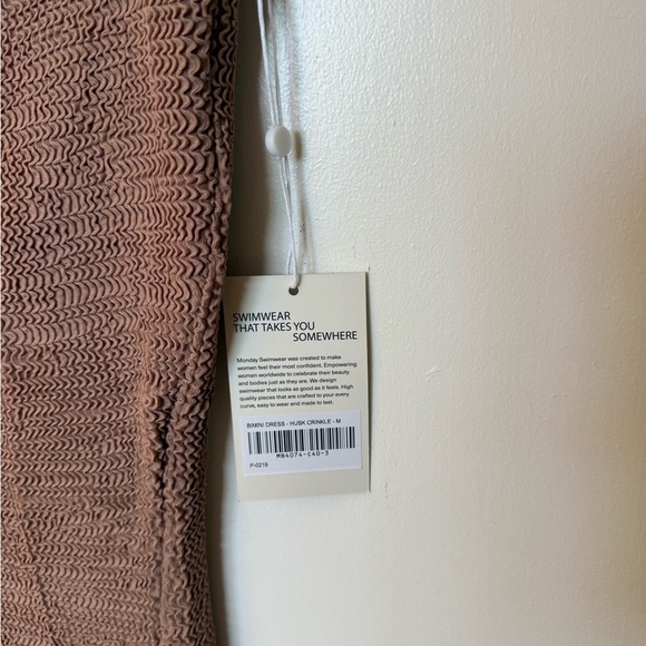 NWT Monday Swimwear Bimini Dress Size Medium in Husk - Picture 4 of 5